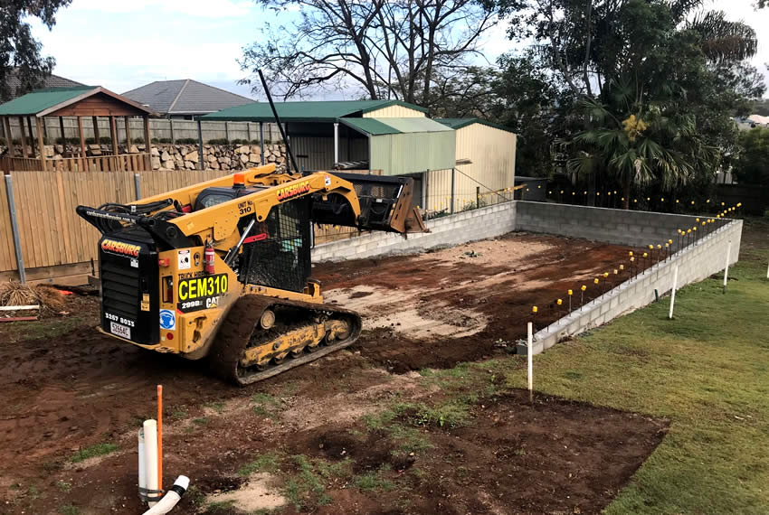 //www.trustbuilt.com.au/wp-content/uploads/2021/11/excavation-services-sydney.jpg